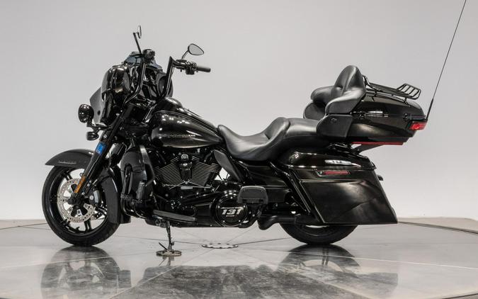 2021 HARLEY-DAVIDSON FLHTK ULTRA LIMITED in Vivid Black with 9,604 miles