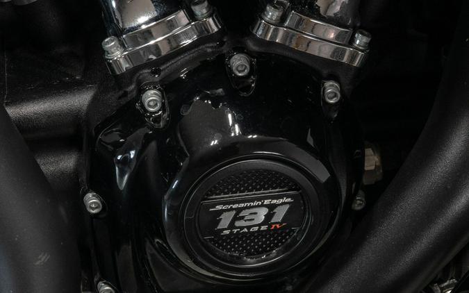 2021 HARLEY-DAVIDSON FLHTK ULTRA LIMITED in Vivid Black with 9,604 miles
