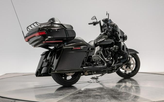 2021 HARLEY-DAVIDSON FLHTK ULTRA LIMITED in Vivid Black with 9,604 miles