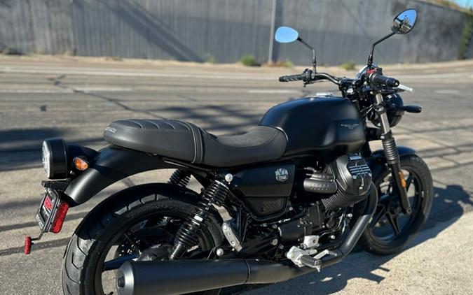 2024 Moto Guzzi V7 Stone