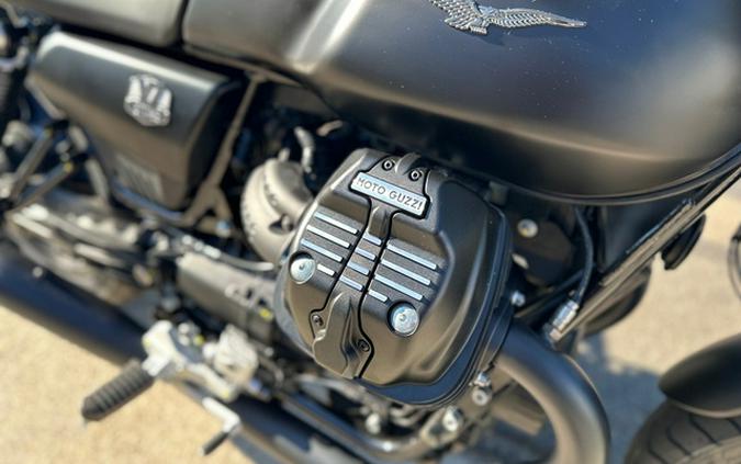 2024 Moto Guzzi V7 Stone