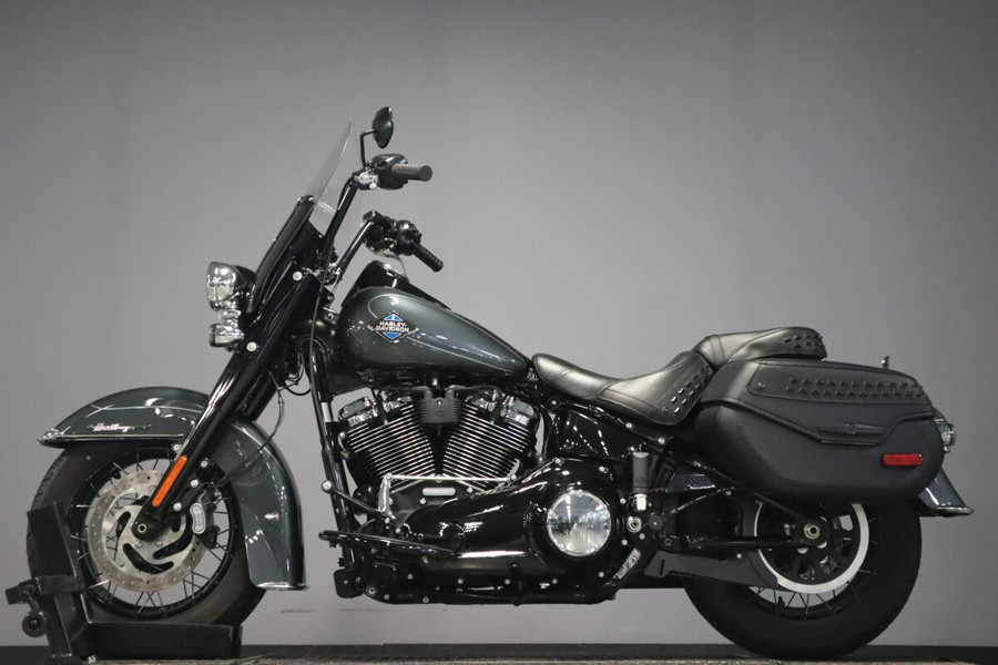 2025 Harley-Davidson Heritage Classic FLHC