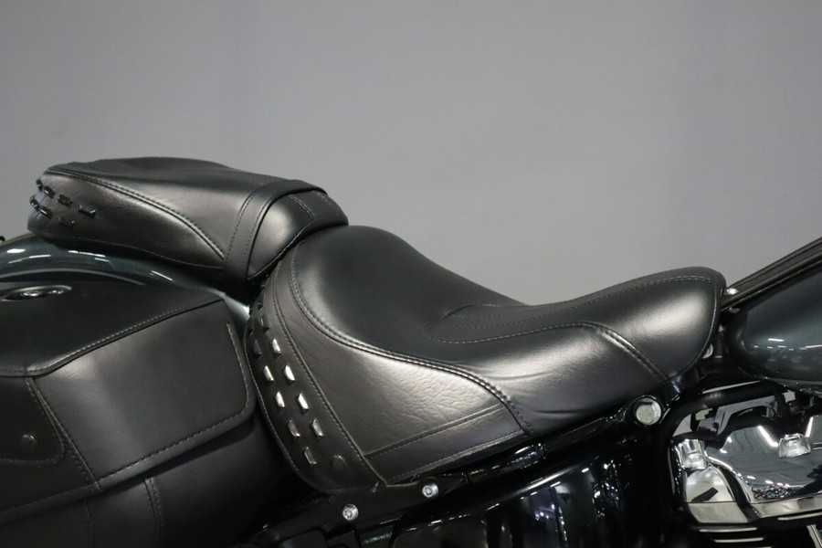 2025 Harley-Davidson Heritage Classic FLHC