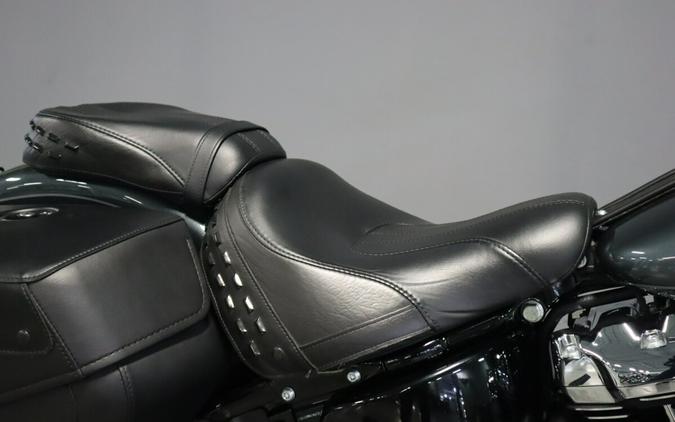 2025 Harley-Davidson Heritage Classic Iron Horse Metallic w/Laced Wheels