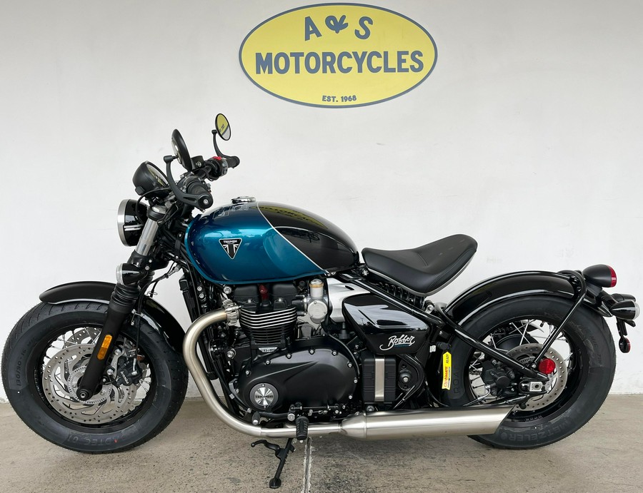 2026 Triumph BONNEVILLE BOBBER