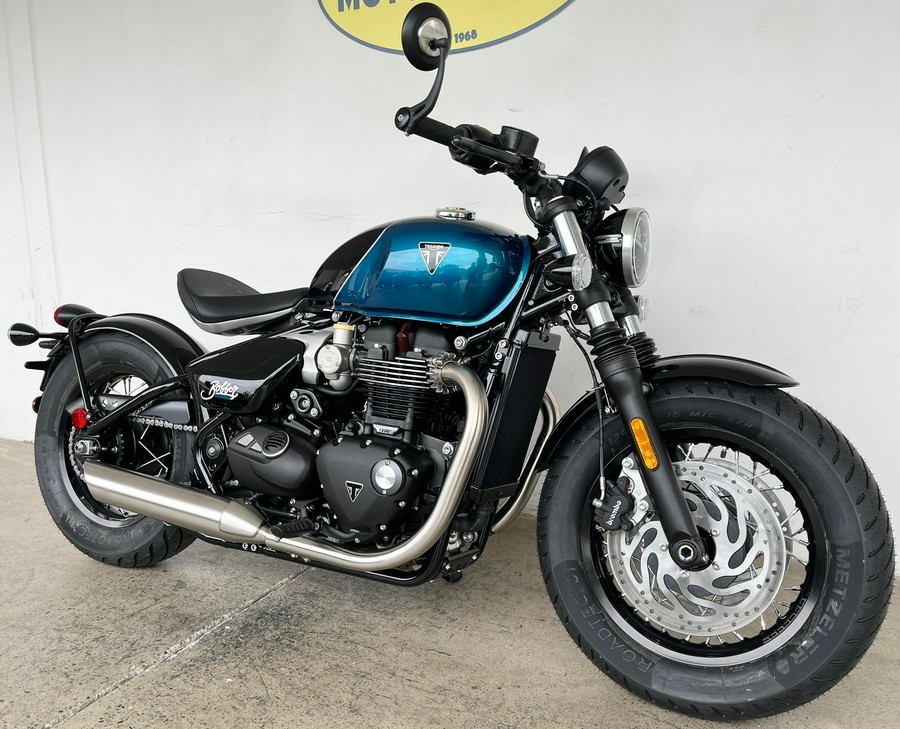 2026 Triumph BONNEVILLE BOBBER