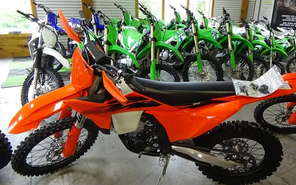 2027 KTM 350 XC-F