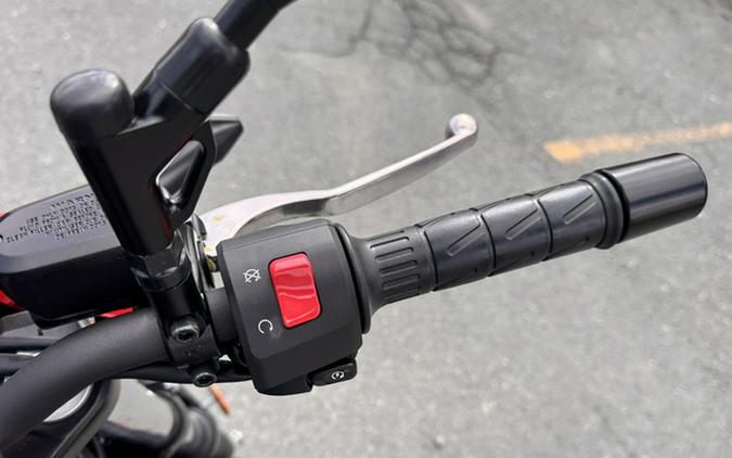 2025 Kawasaki Z500 SE ABS