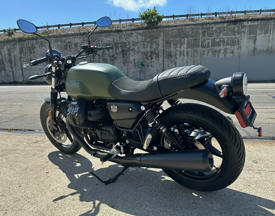 2024 Moto Guzzi V7 Stone