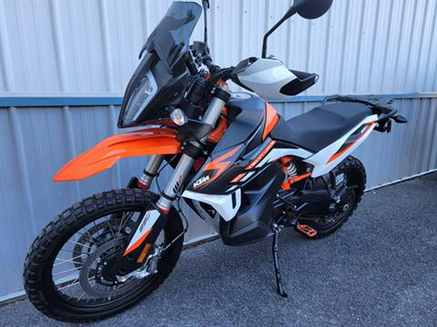 2022 KTM 890 Adventure R