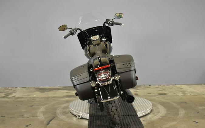 2025 Harley-Davidson Heritage Classic FLHC