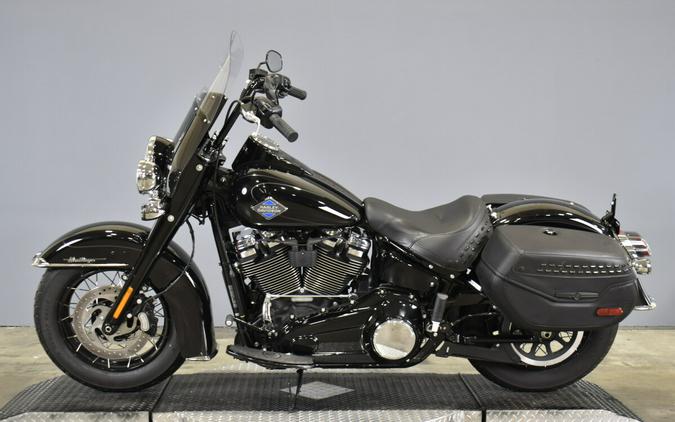 2025 Harley-Davidson Heritage Classic FLHC