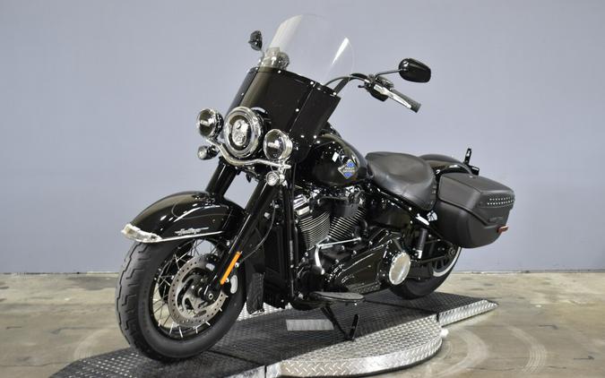 2025 Harley-Davidson Heritage Classic FLHC