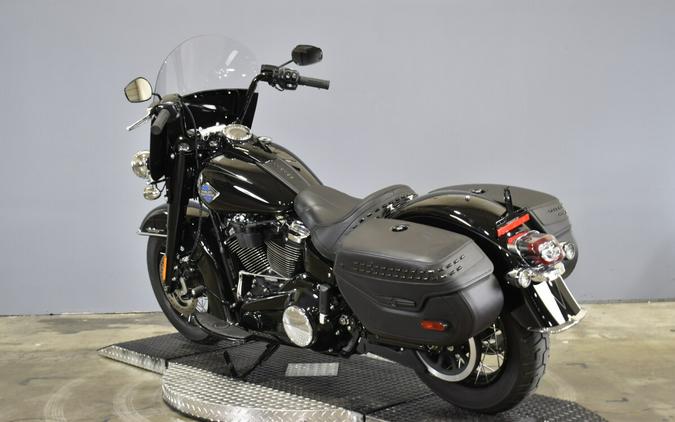 2025 Harley-Davidson Heritage Classic FLHC