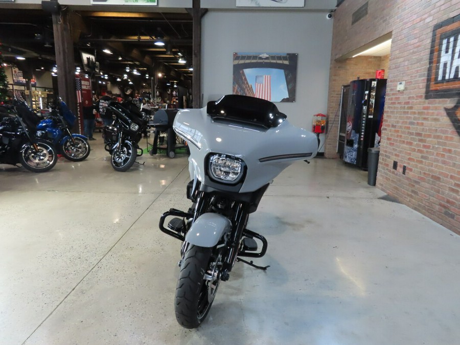 2025 Harley-Davidson® FLHX Street Glide®