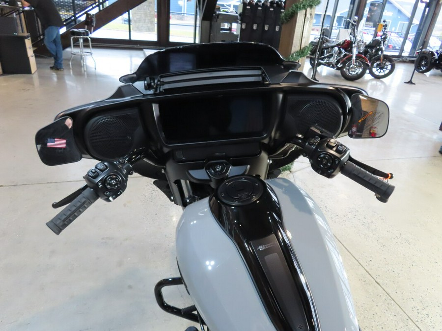 2025 Harley-Davidson® FLHX Street Glide®