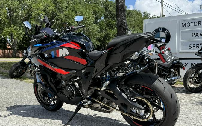 2026 BMW M 1000 XR
