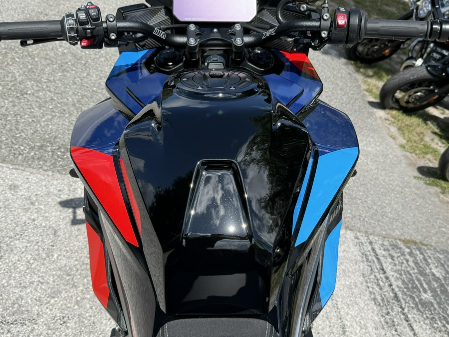 2026 BMW M 1000 XR