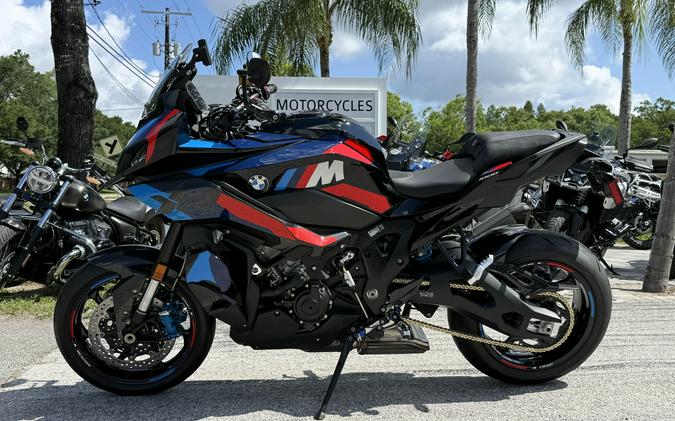2026 BMW M 1000 XR