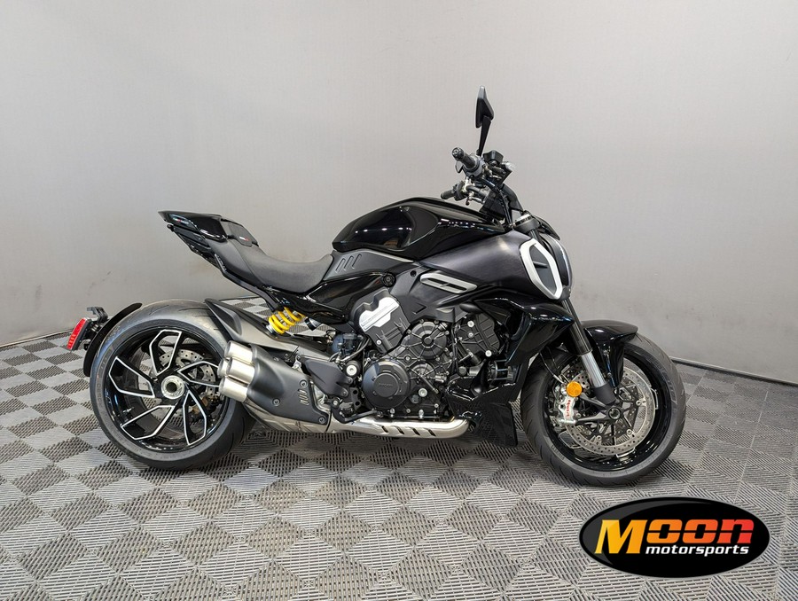 2024 DUCATI DIAVEL V4