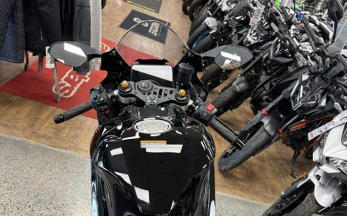 2026 Yamaha YZFR7TB