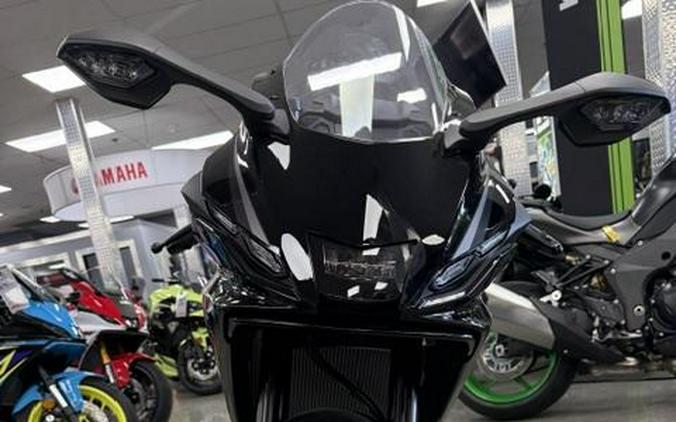 2026 Yamaha YZFR7TB