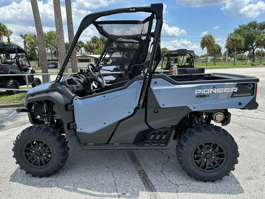 2024 Honda Pioneer 1000 Deluxe