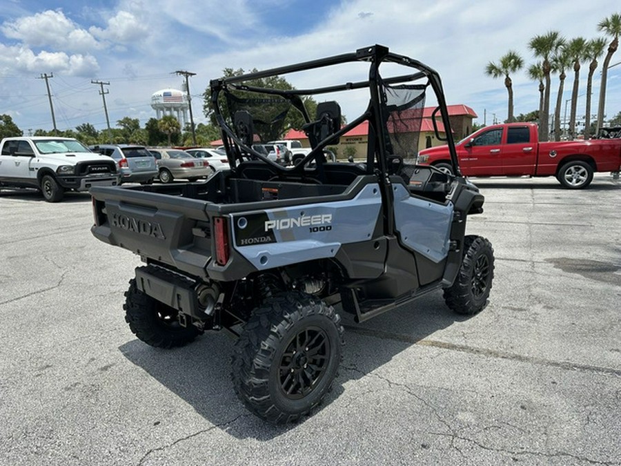 2024 Honda Pioneer 1000 Deluxe