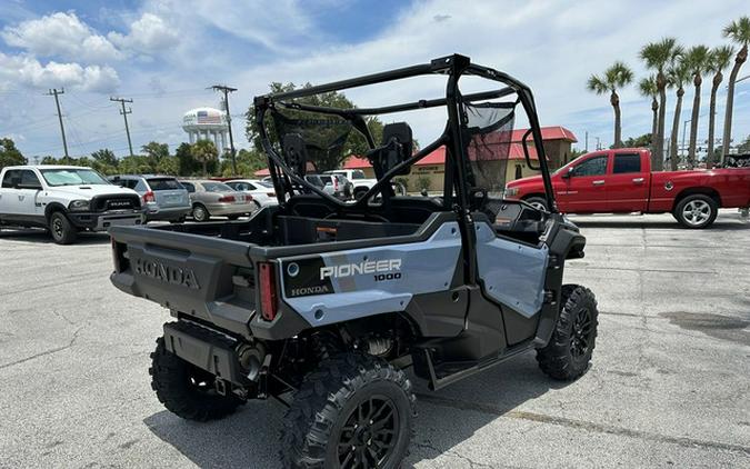 2024 Honda Pioneer 1000 Deluxe