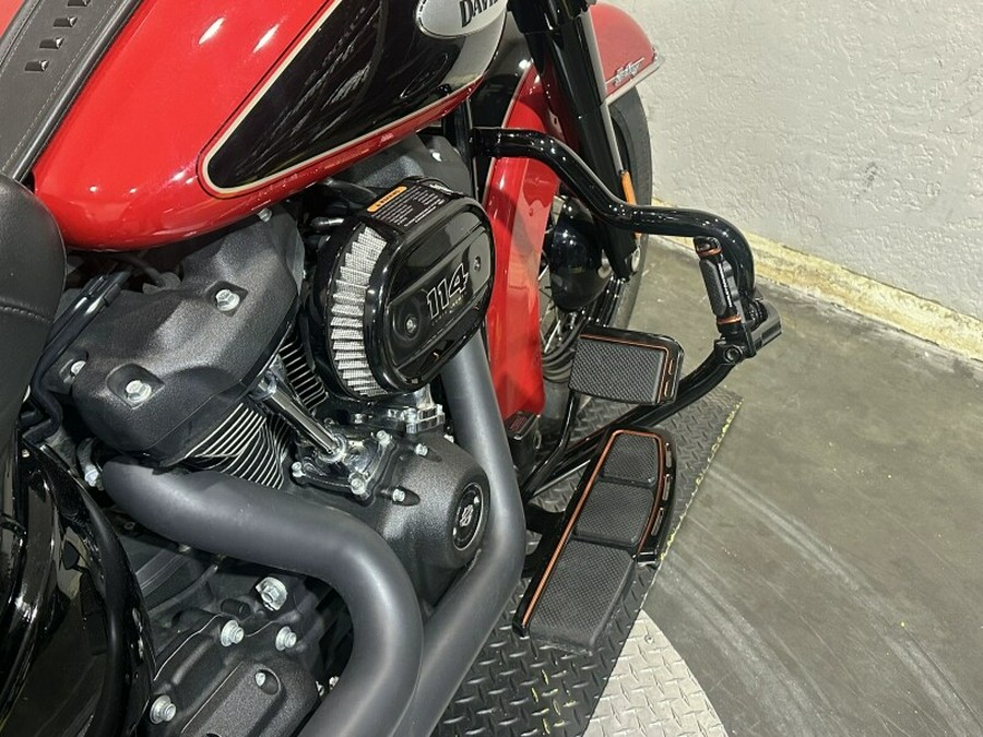 Harley-Davidson® Heritage Classic 114 2022 Redline Red/Vivid Black (Black Finish w/Cast Wheels)