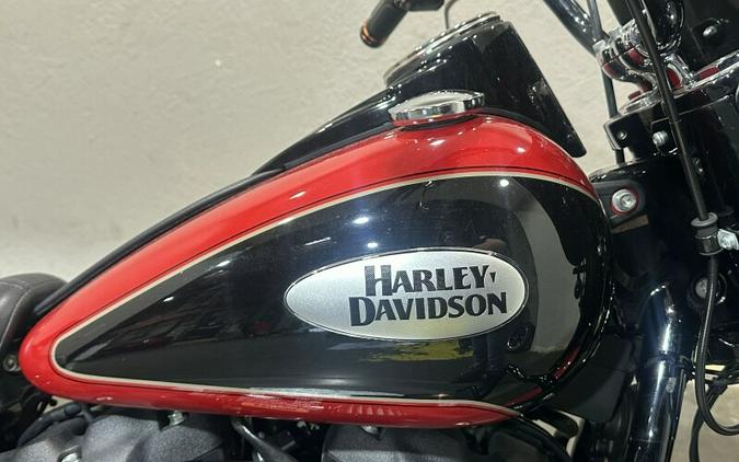 Harley-Davidson® Heritage Classic 114 2022 Redline Red/Vivid Black (Black Finish w/Cast Wheels)