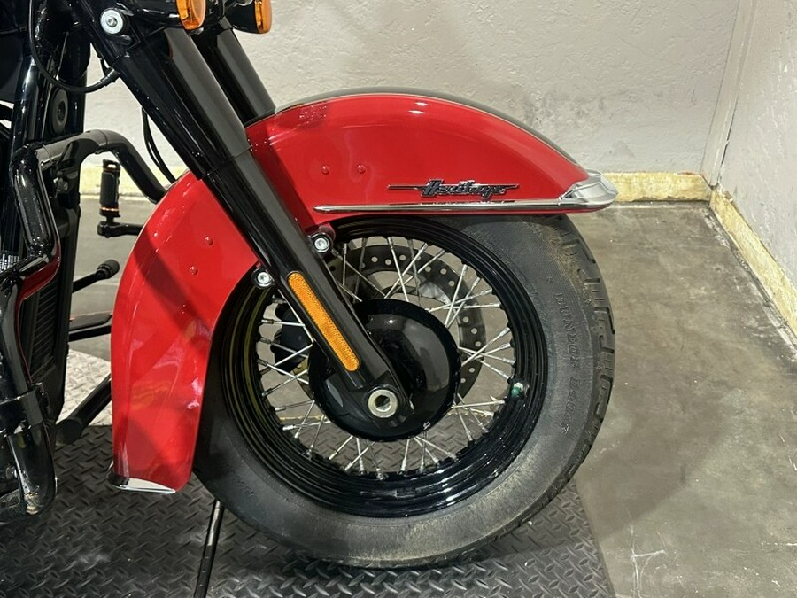 Harley-Davidson® Heritage Classic 114 2022 Redline Red/Vivid Black (Black Finish w/Cast Wheels)