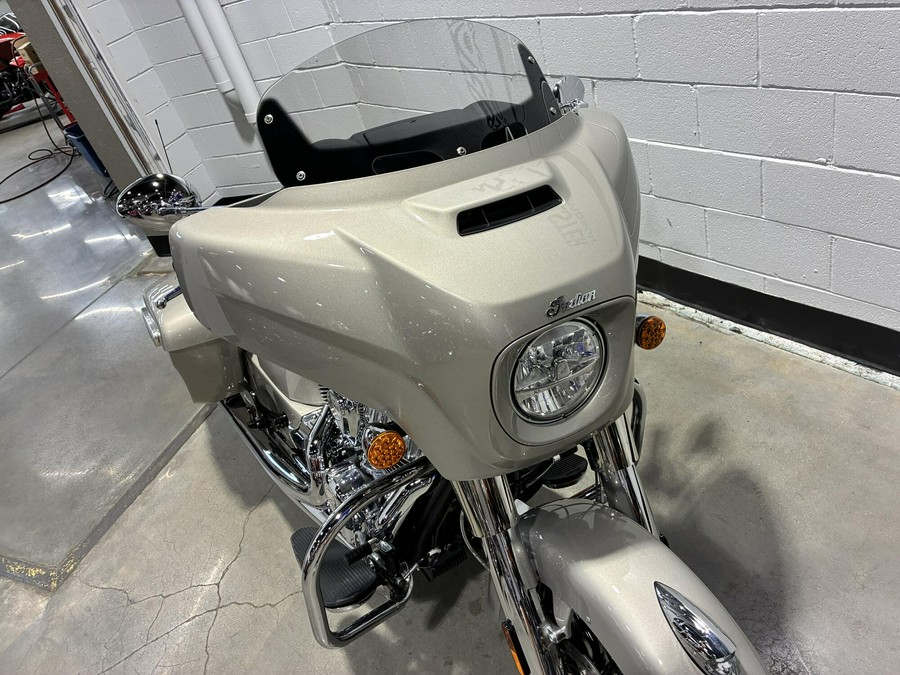 2022 Indian Motorcycle Chieftain® Limited Silver Quartz Metallic