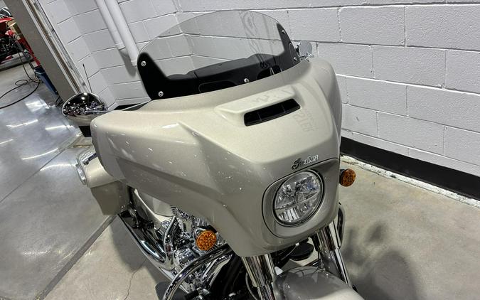 2022 Indian Motorcycle Chieftain® Limited Silver Quartz Metallic