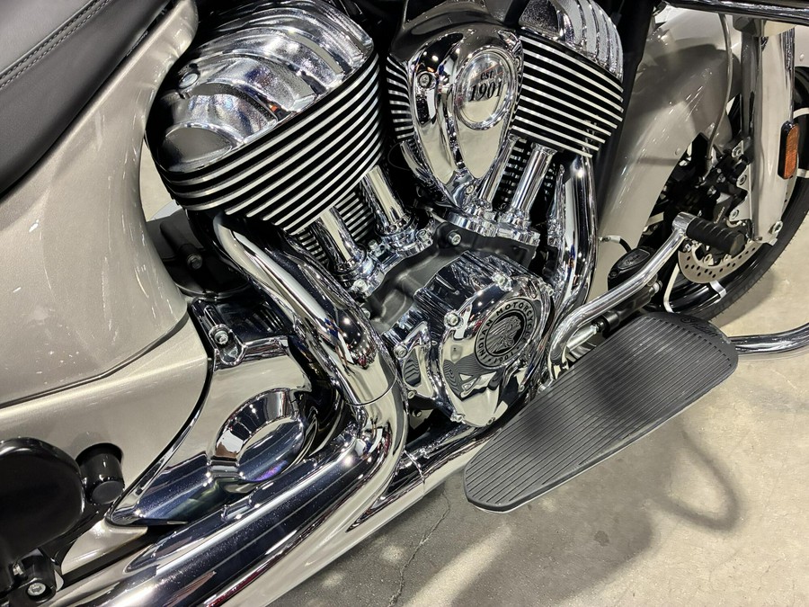 2022 Indian Motorcycle Chieftain® Limited Silver Quartz Metallic