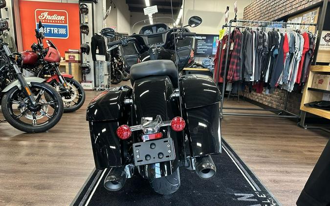 2023 Indian Motorcycle® Challenger® Black Metallic