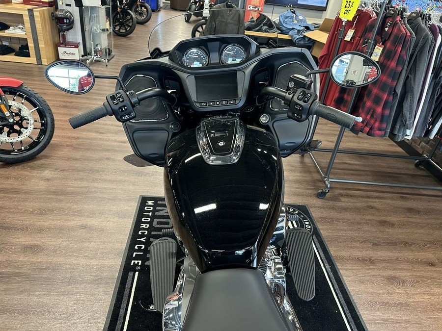 2023 Indian Motorcycle® Challenger® Black Metallic