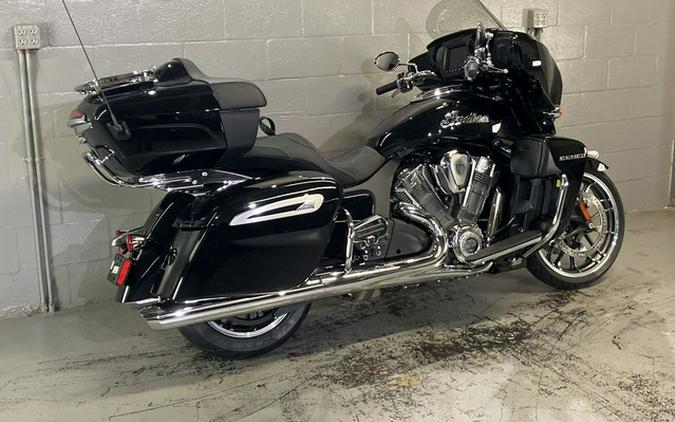 2025 Indian Roadmaster PowerPlus Limited w/PowerBand Audio Black Metallic