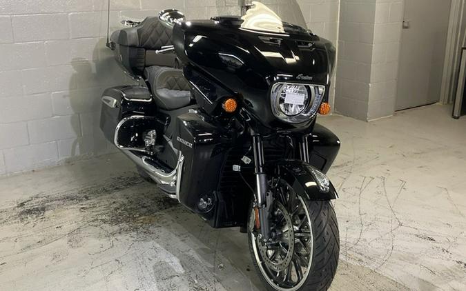 2025 Indian Roadmaster PowerPlus Limited w/PowerBand Audio Black Metallic