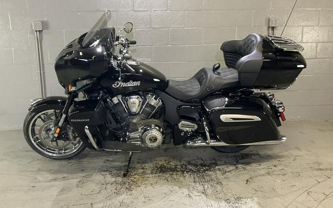 2025 Indian Roadmaster PowerPlus Limited w/PowerBand Audio Black Metallic