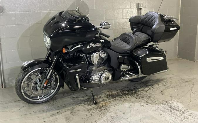 2025 Indian Roadmaster PowerPlus Limited w/PowerBand Audio Black Metallic