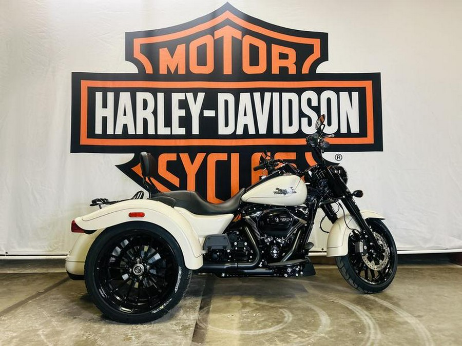 2023 Harley-Davidson® FLRT - Freewheeler®