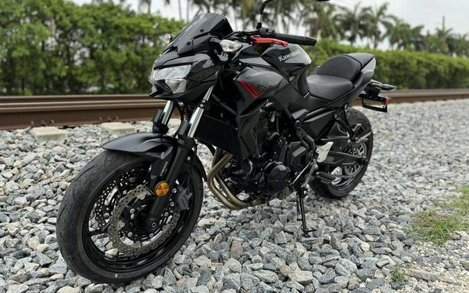 2020 Kawasaki Z650 ABS Metallic Black/Metallic Flat Spark Black