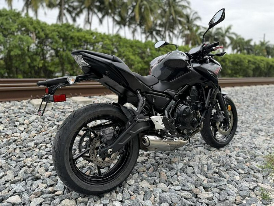 2020 Kawasaki Z650 ABS Metallic Black/Metallic Flat Spark Black