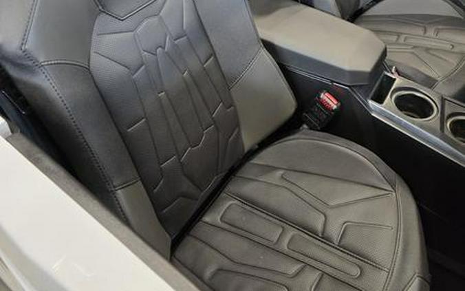 2025 Polaris® General 4 1000 Sport