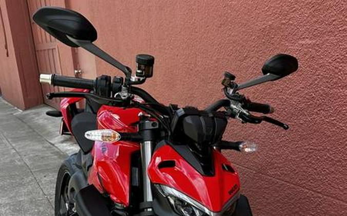 2024 Ducati Streetfighter V4 Red