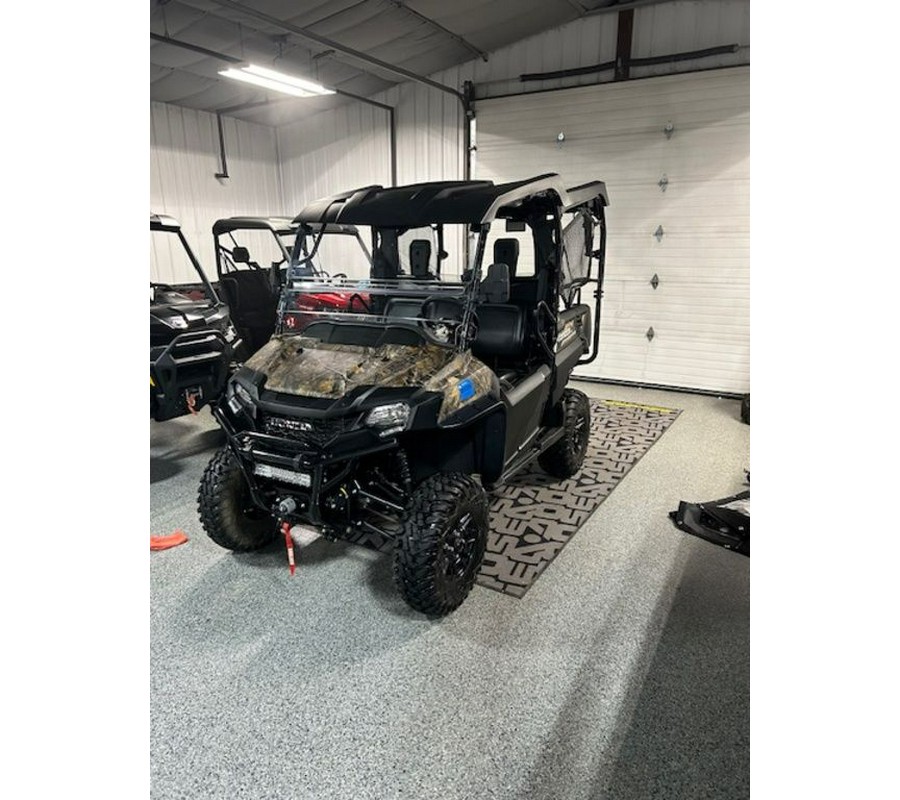 2021 Honda® Pioneer 700-4 Deluxe Honda Phantom Camo®