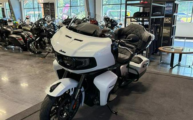 2025 Indian Motorcycle Pursuit® Dark Horse® with Powerband Audio Package