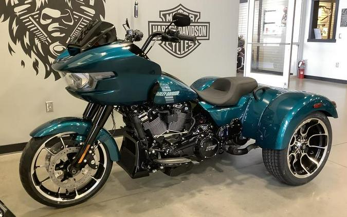 2026 Harley-Davidson® FLTRT - Road Glide® 3