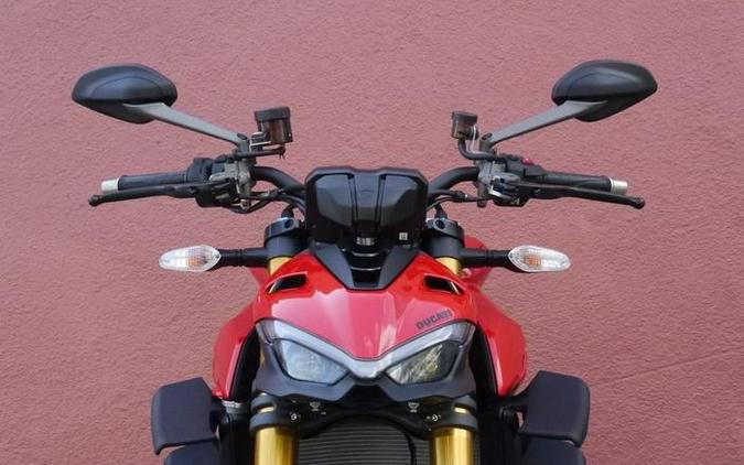 2024 Ducati Streetfighter V4 S Red